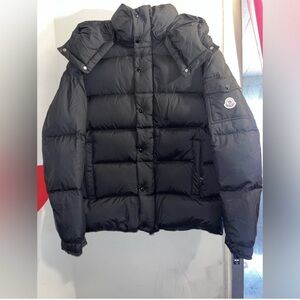 Men's Black Puffer Jacket